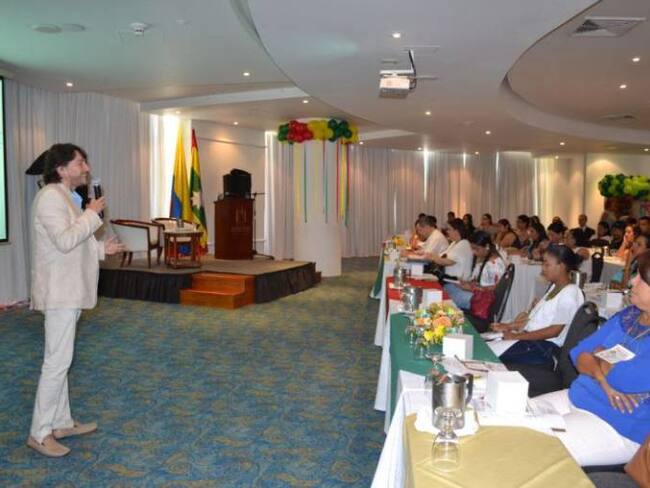 Gobernación de Bolívar realizó segundo foro “Pellízcate por la infancia”