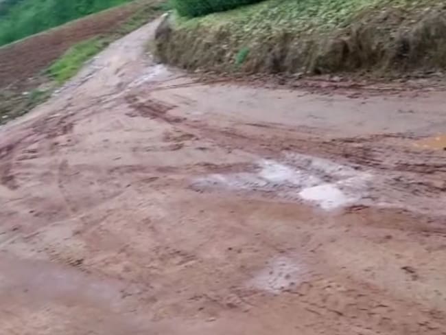 Las carreteras  de más de 8 veredas en el municipio de Girón se encuentran afectadas por las lluvias