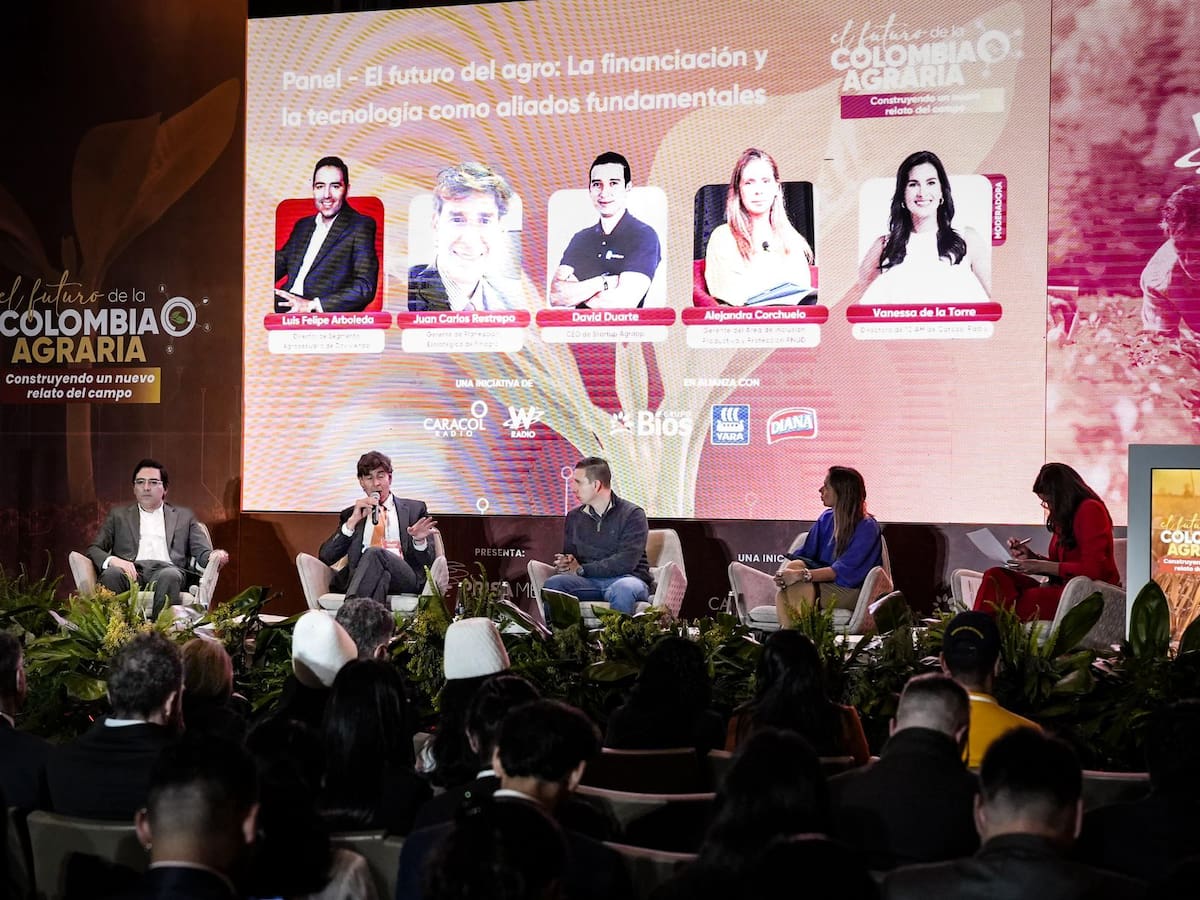 Expertos piden cerrar brechas tecnológicas y mejorar acceso al crédito en el agro colombiano