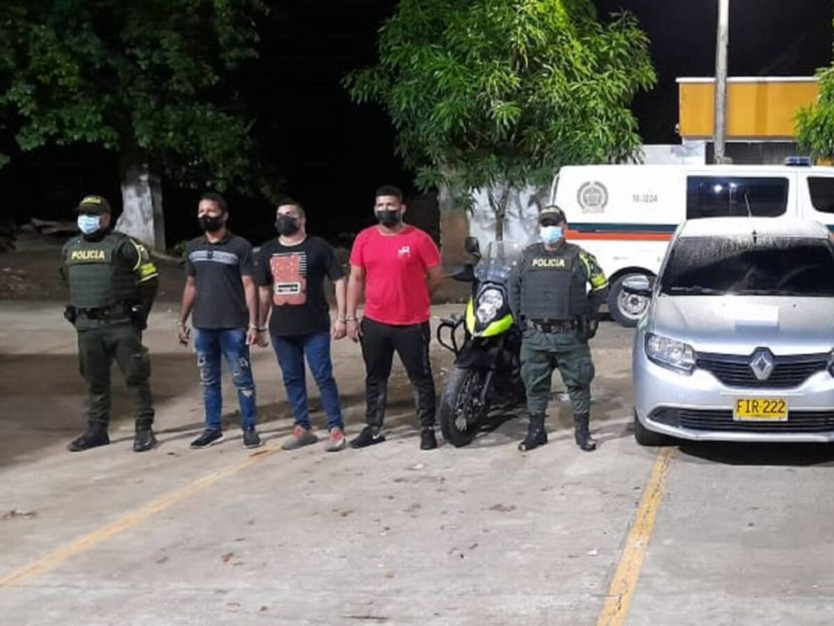 Cayeron tres hombres por presunto robo de vehículo a conductor de InDriver