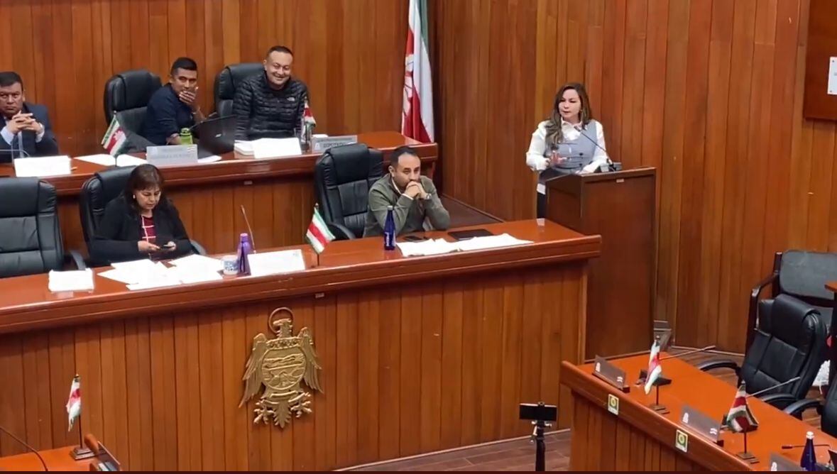 La secretaria TIC de Boyacá expuso ante la Asamblea la necesidad de las vigencias futuras. Foto | Caracol Radio