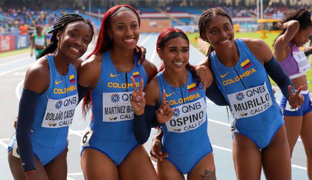 Equipo de relevo femenino en el Mundial sub-20