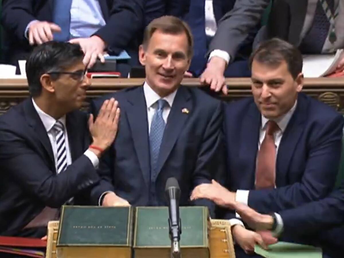 R. Unido confirma estar en recesión y anuncia plan fiscal en búsqueda de estabilidad