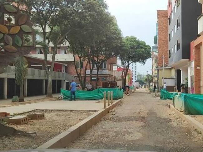 Después de un año, reanudaron obras en el Paseo España