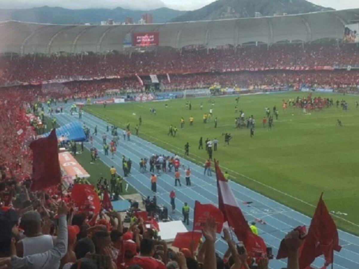 Tribuna sur del Pascual Guerrero, suspendida por lo que queda del año