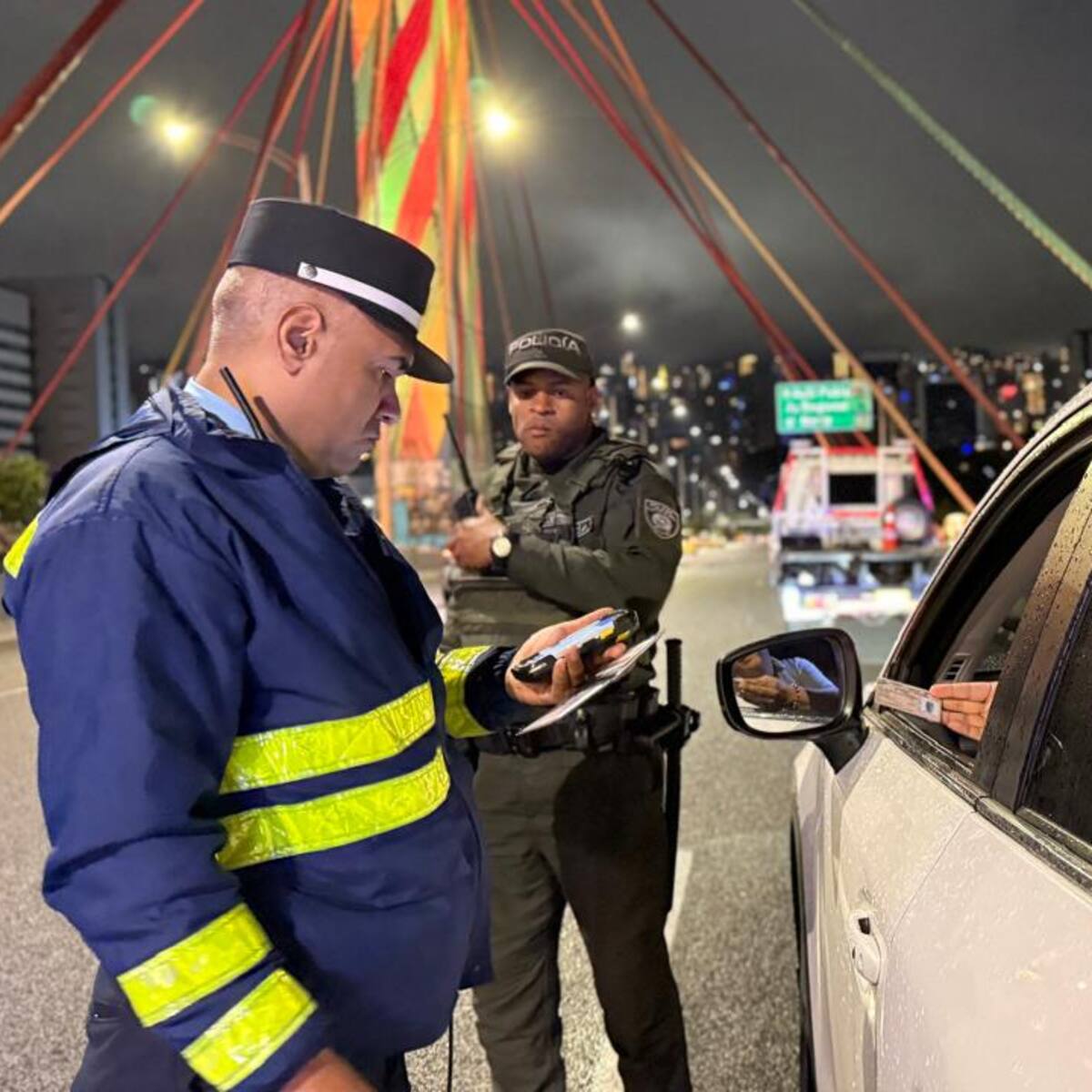 Durante la alborada se impusieron 252 comparendos y se inmovilizaron 97 vehículos en Medellín