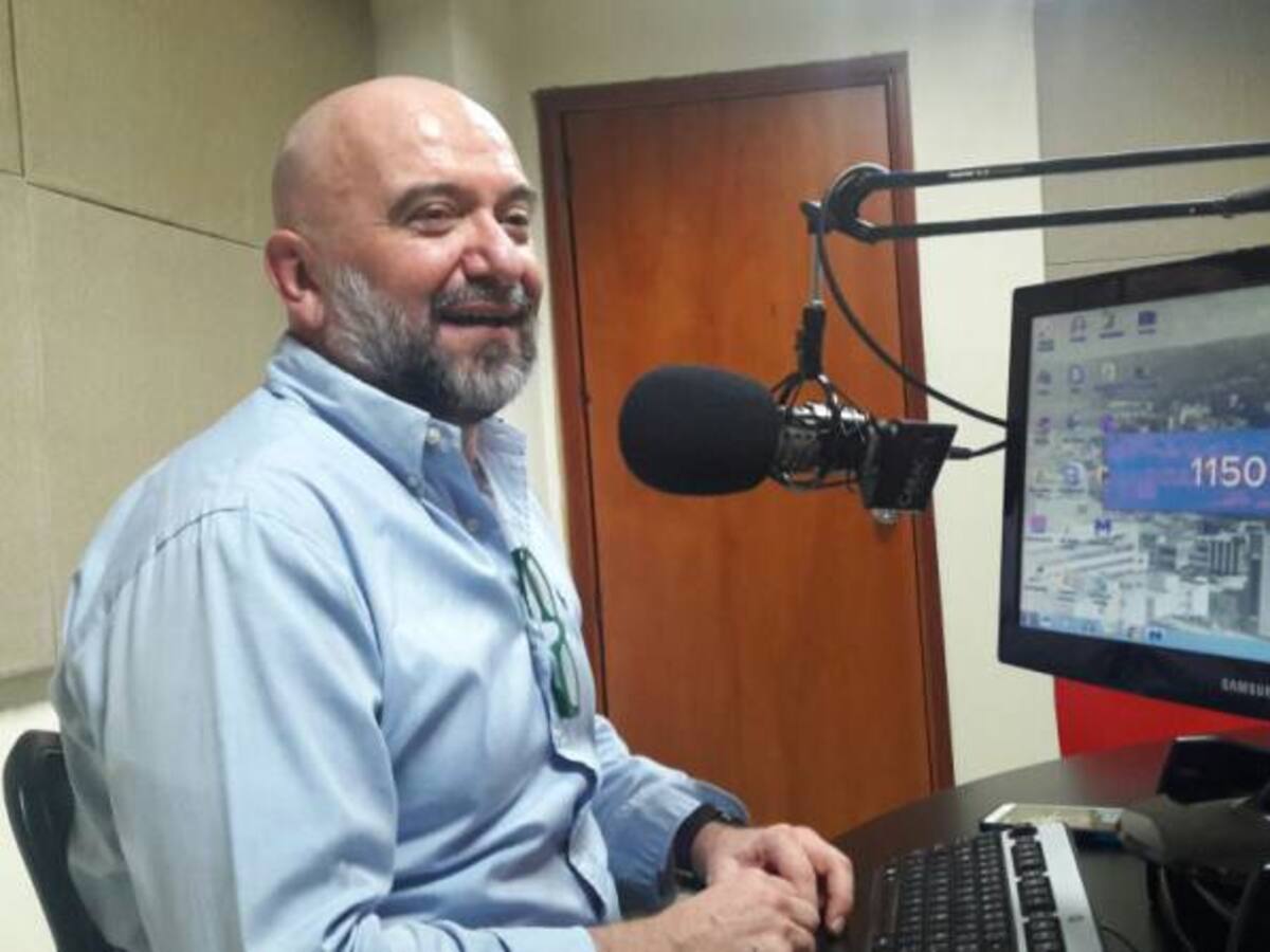 Fernando Medellín defendió contratación de la gobernación del Quindío