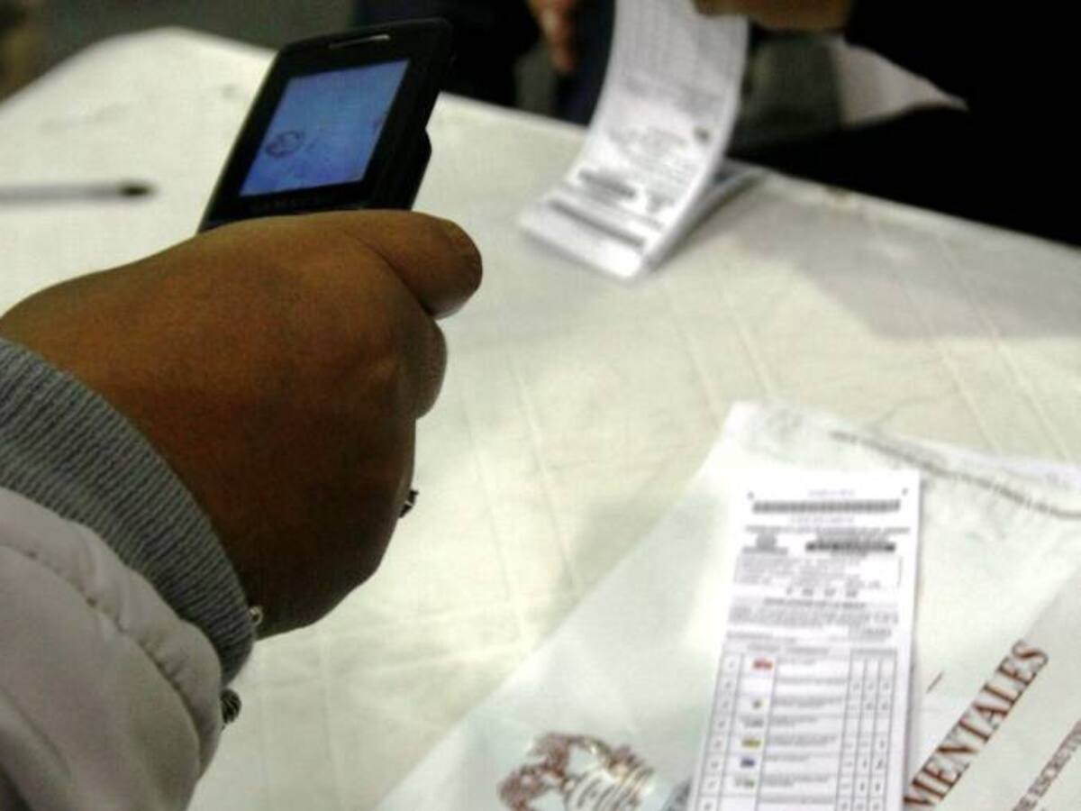 Ante la Fiscalía, senador Araújo denunció presunta corrupción electoral