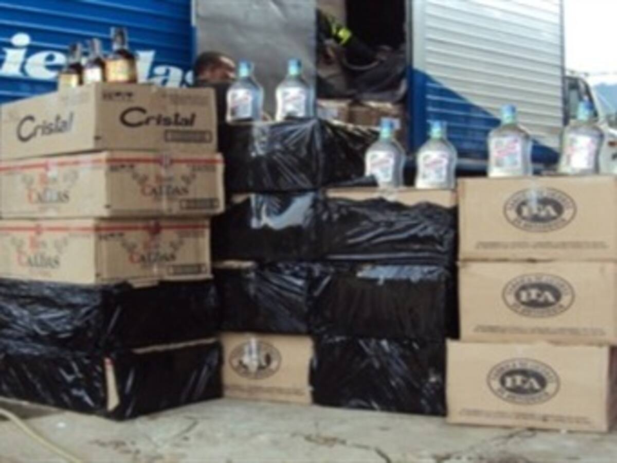 Cargamento de licor adulterado y de contrabando se incautó en Pasto