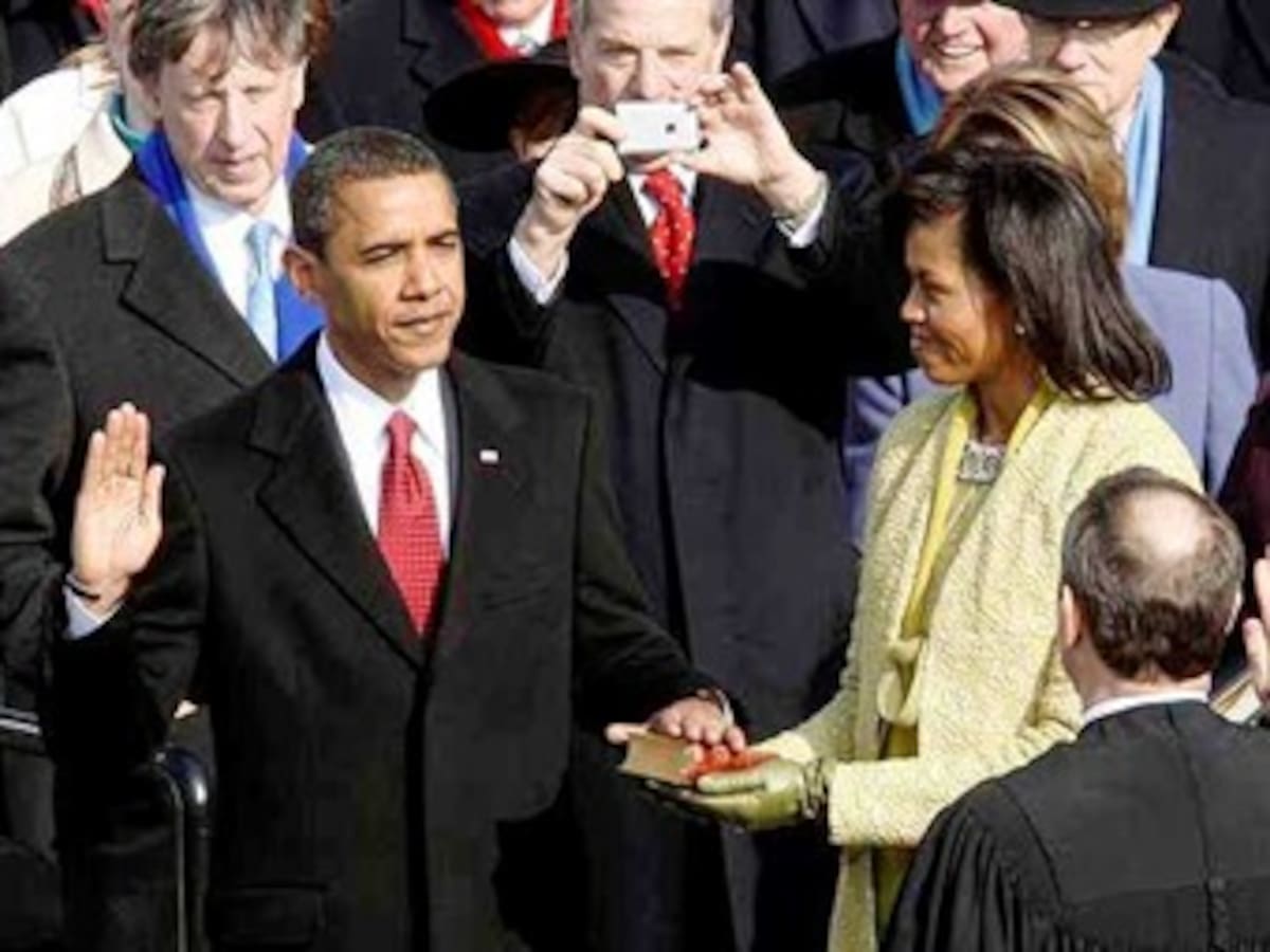 Obama jurará cargo en ceremonia privada con Biblia de la familia de su mujer