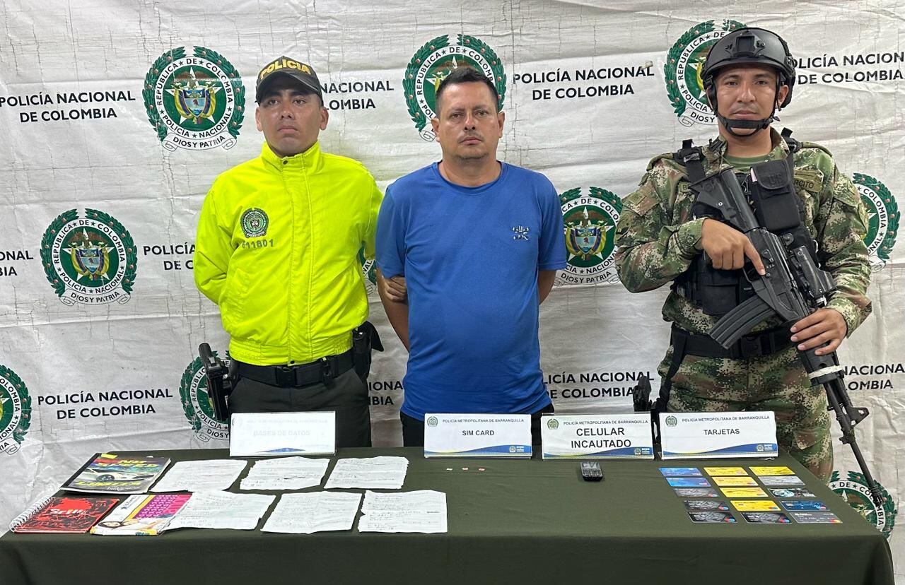 Capturado por portar tarjetas de créditos en Barranquilla./ Foto: Policía de Barranquilla