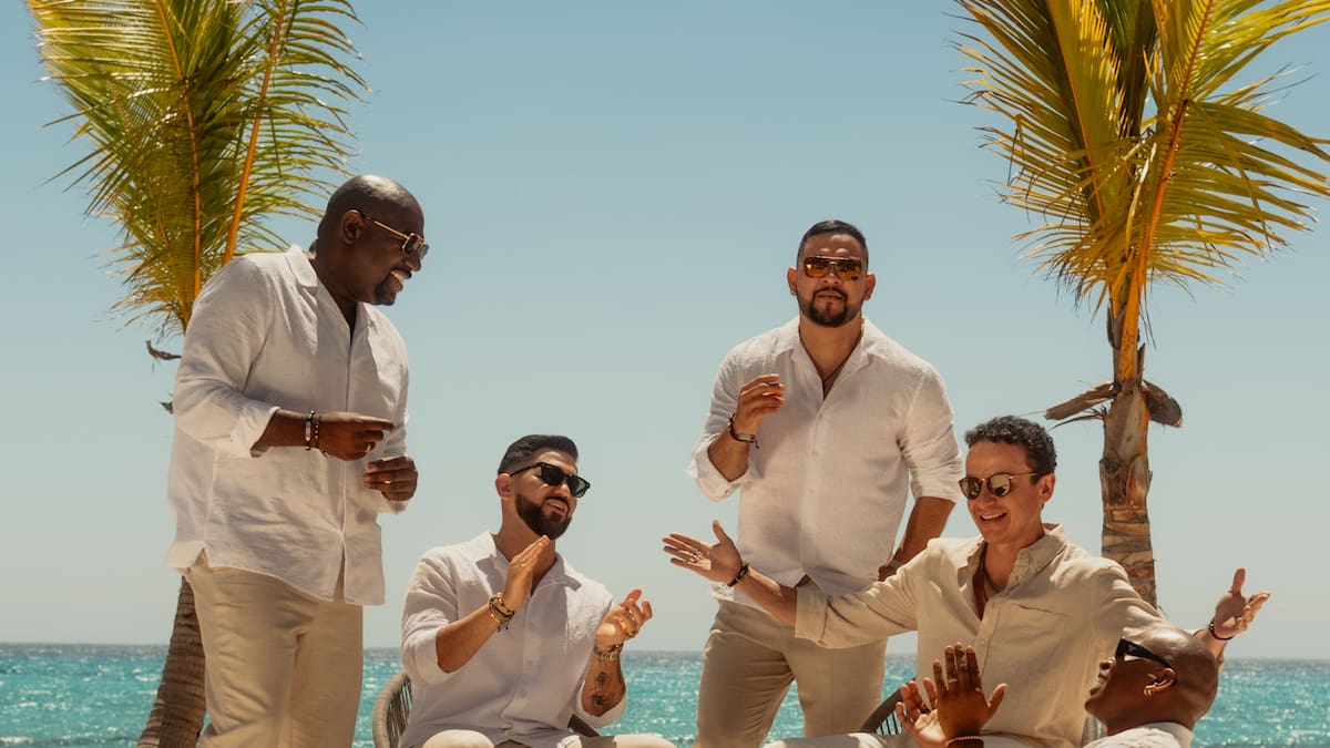 FONSECA hace un viaje a sus raíces tropicales con su nuevo álbum “TROPICALIA”,