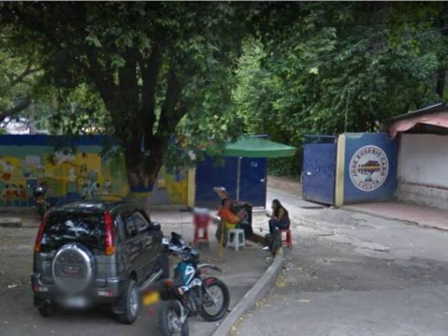 Entrada colegio José Eusebio Caro INEM