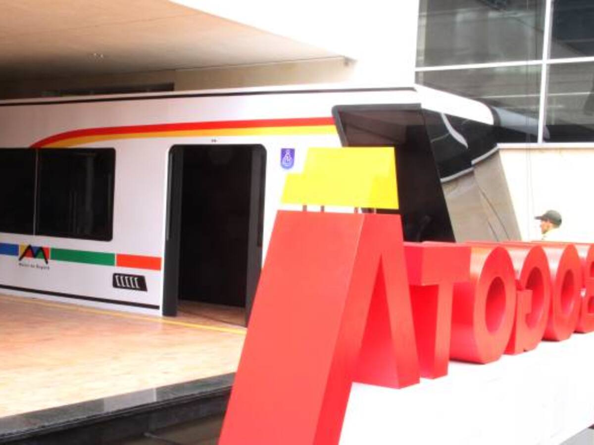 Empresarios italianos interesados en el metro para Bogotá: Vargas Lleras