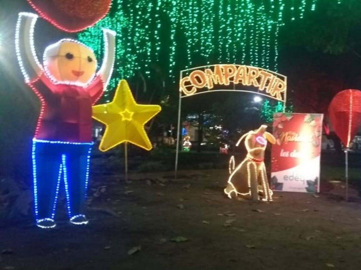 530 figuras adornan el alumbrado navideño en el Quindío