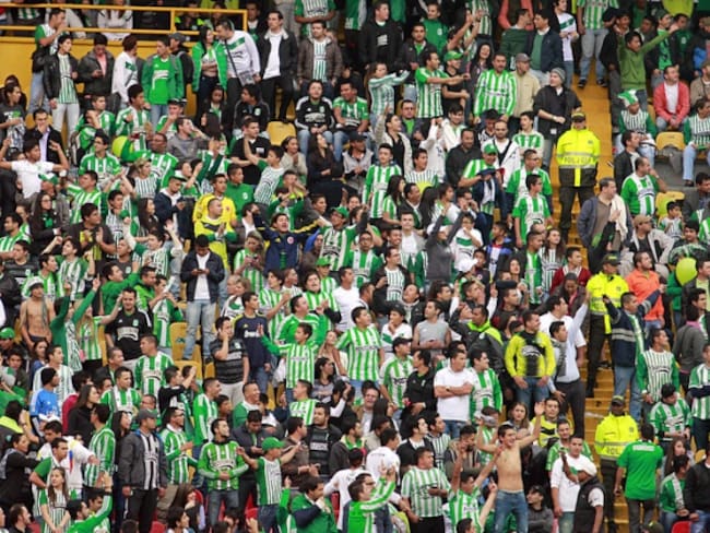 Alcalde de Medellín dice que desmanes de hinchas de Nacional es una vergüenza para la ciudad