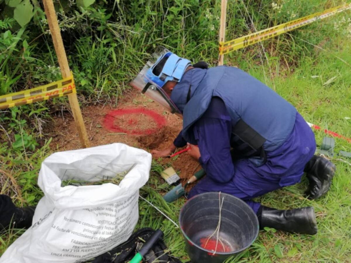 Batallón de desminado humanitario entregó 2 aéreas libres de minas