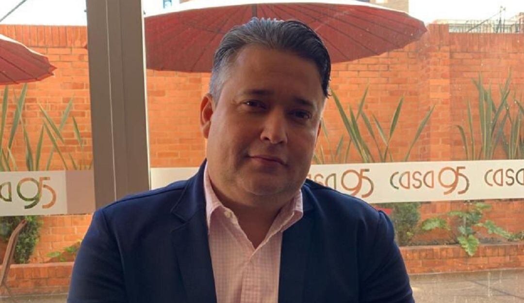 El establecimiento dijo que el jurista Adolfo Vergara ingresó al lugar con palabras soeces y no adecuadas con los empleados