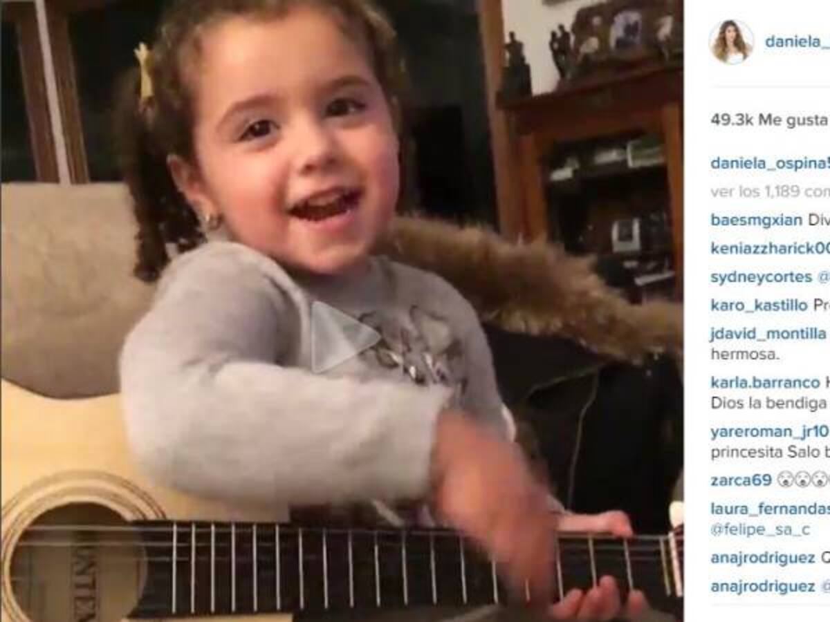 Salomé, la hija de James, gana miles de likes tocando la guitarra