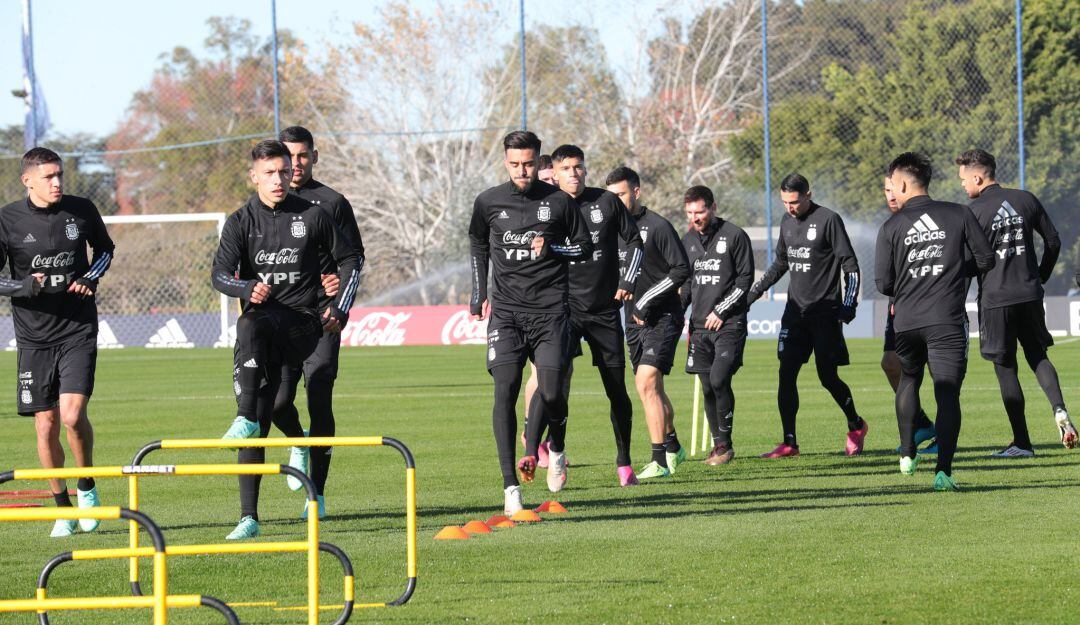 Selección Argentina en el predio de Ezeiza previo al juego contra Colombia por Eliminatorias