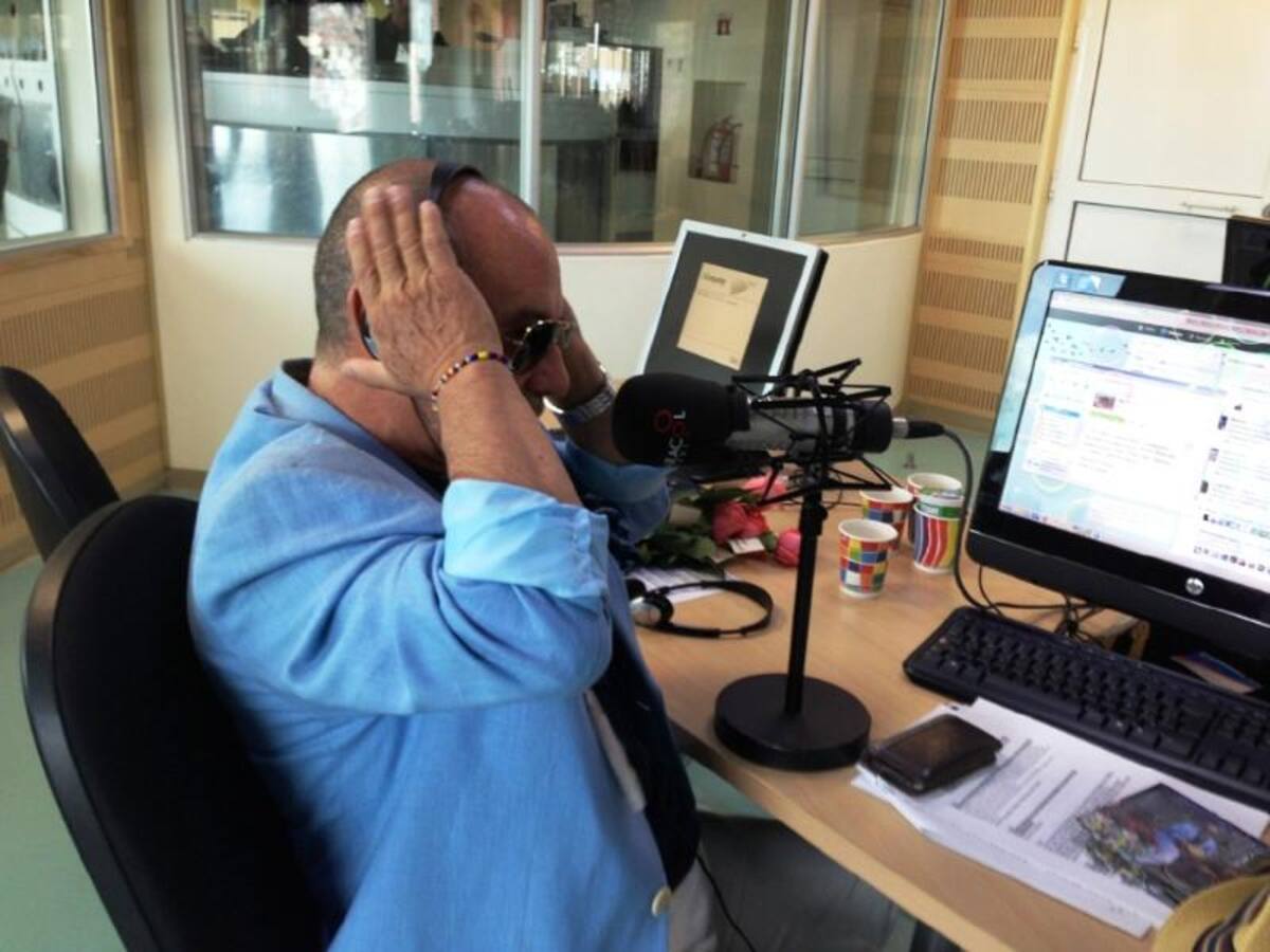 El maestro Cesar Mora, presenta en Caracol Radio Mi bendición, nuevo álbum.