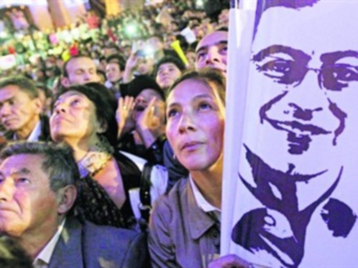 Más de 26.000 firmas apoyan al Alcalde Petro en la CIDH