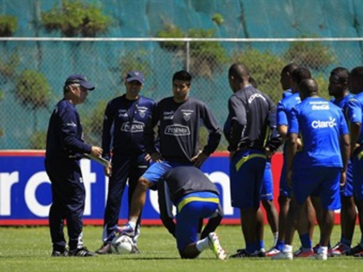 Va a ser un partido apretado, como siempre: Alexis Mendoza