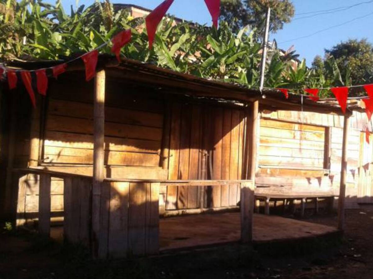 Con incendios quieren desalojar a habitantes del Plumón Alto