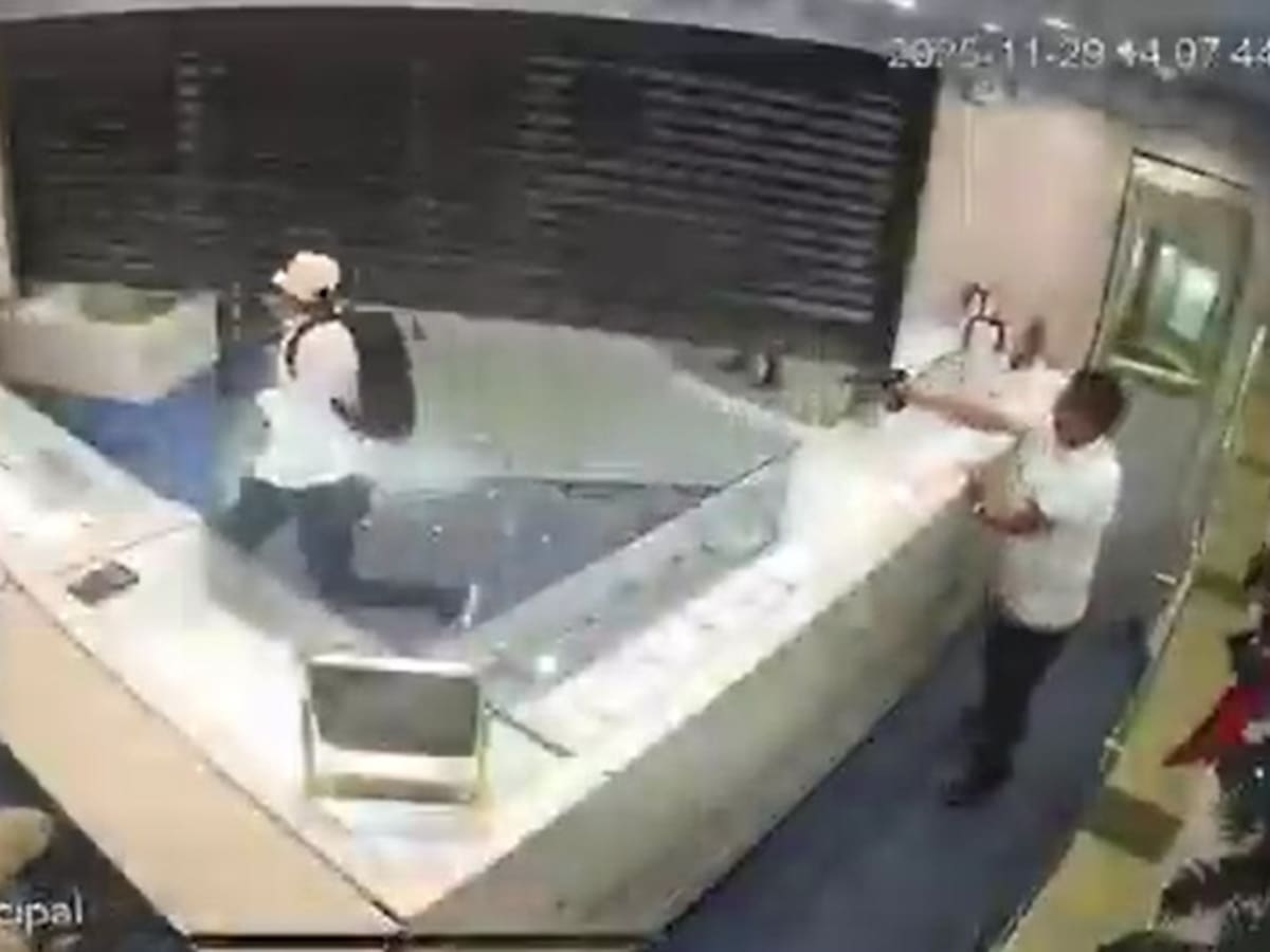 VIDEO | Así fue el atraco a una joyería en Bucaramanga. Imágenes revelan detalles de lo que ocurrió