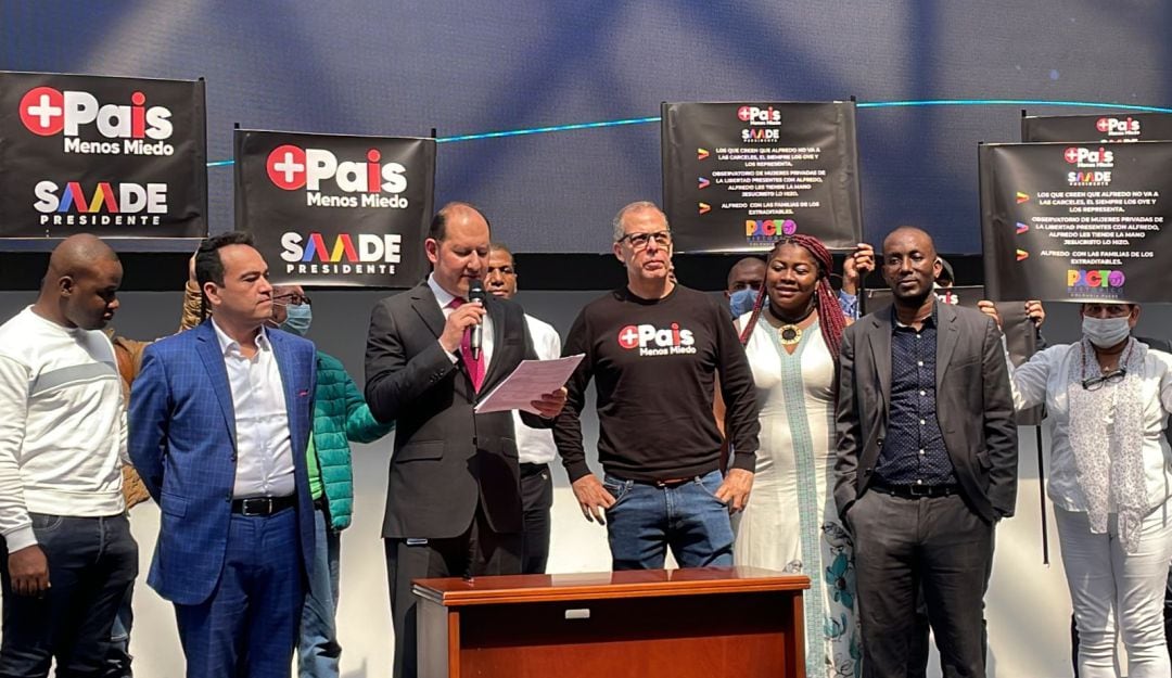 Alfredo Saade inscribió su candidatura presidencial por el Pacto Histórico