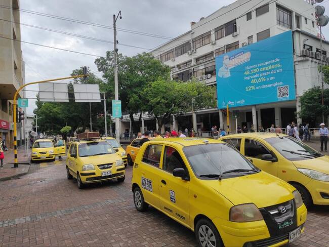 El gremio de taxistas de Neiva se unen al paro nacional.