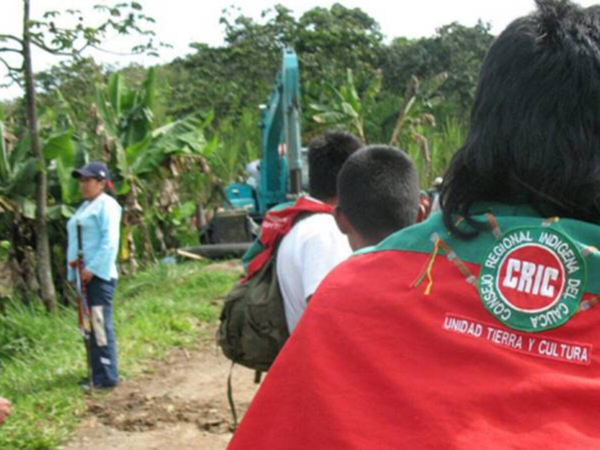 Indígenas en el Cauca retienen a patrullero de la policía