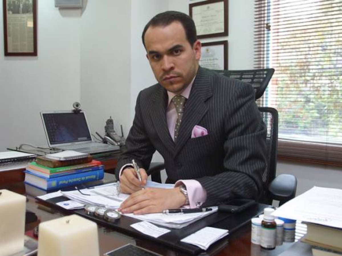 Abelardo De La Espriella será candidato presidencial por firmas con movimiento Defensores de la Patria