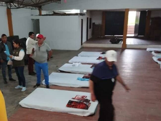 Más de 250 desplazados por fuertes combates en zona rural de Silvia, Cauca