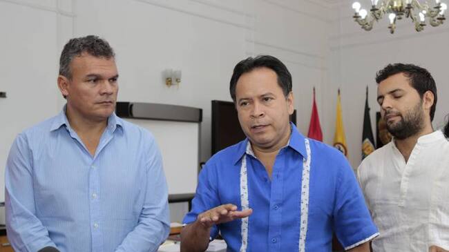 Reunión entre autoridades locales para analizar el paso por la frontera