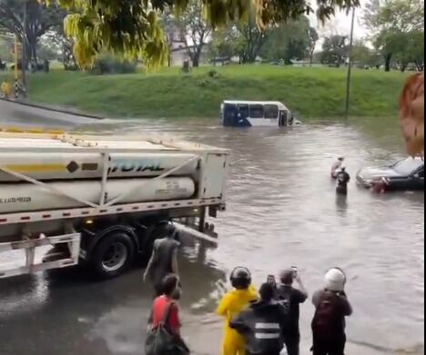El oeste y norte de Cali, los más afectados por el fuerte aguacero