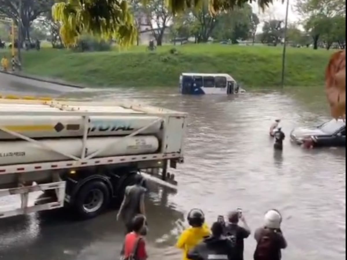 Fuertes lluvias ocasionan graves inundaciones al norte y oeste de Cali