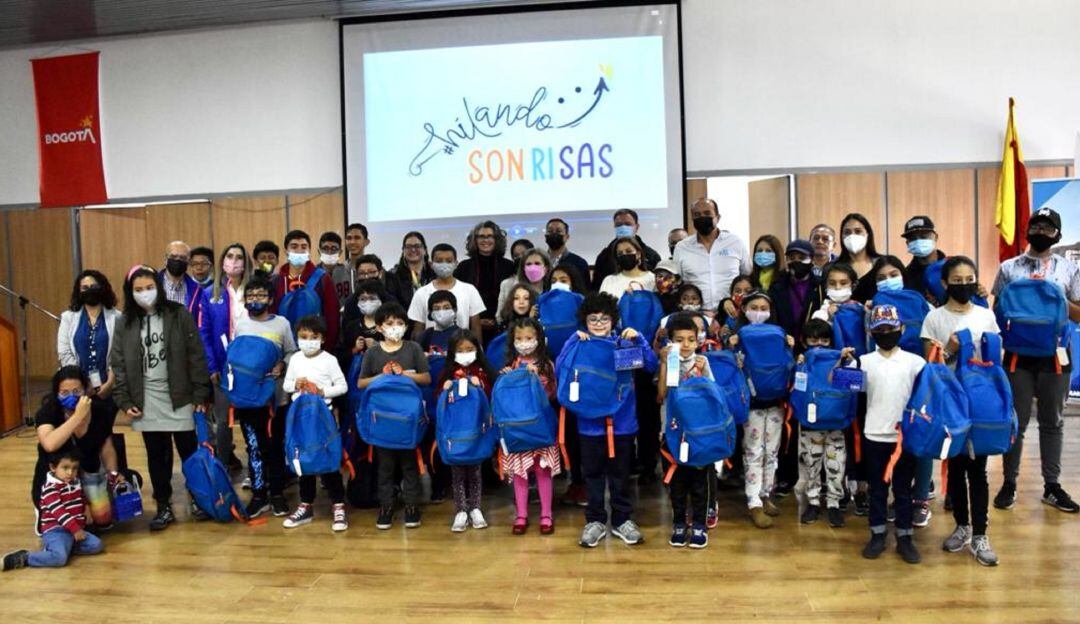 Entrega de implementos escolares.