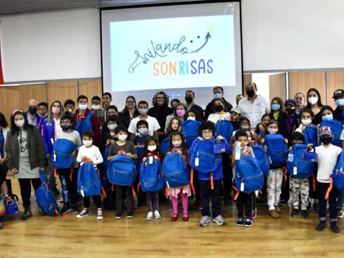 Más de 700 niños en condición de vulnerabilidad recibieron útiles escolares