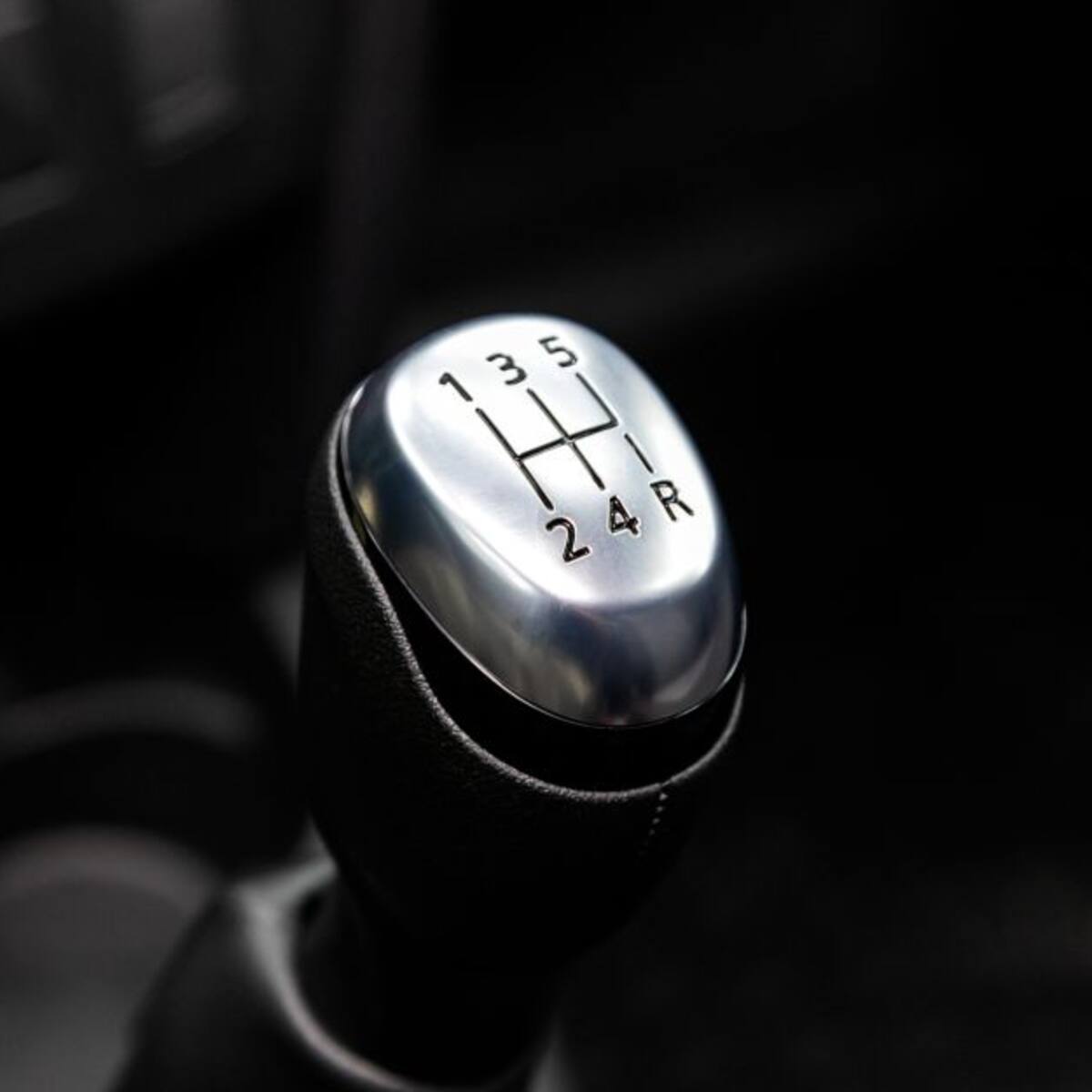 Consejos para cuidar la caja mecánica de los automóviles: ¿qué evitar?