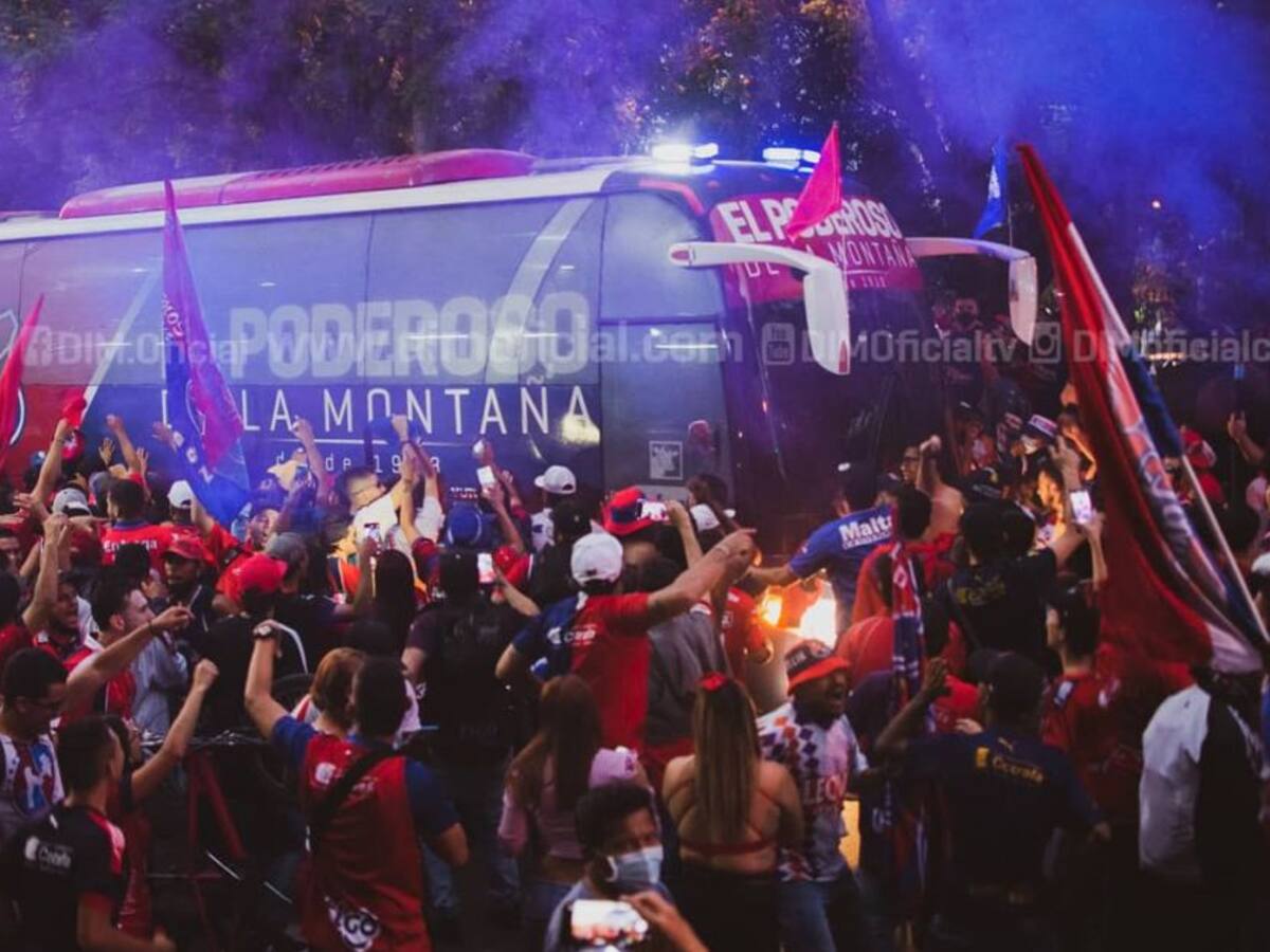 Aglomeraciones de hinchas del Medellín en final de Copa Colombia