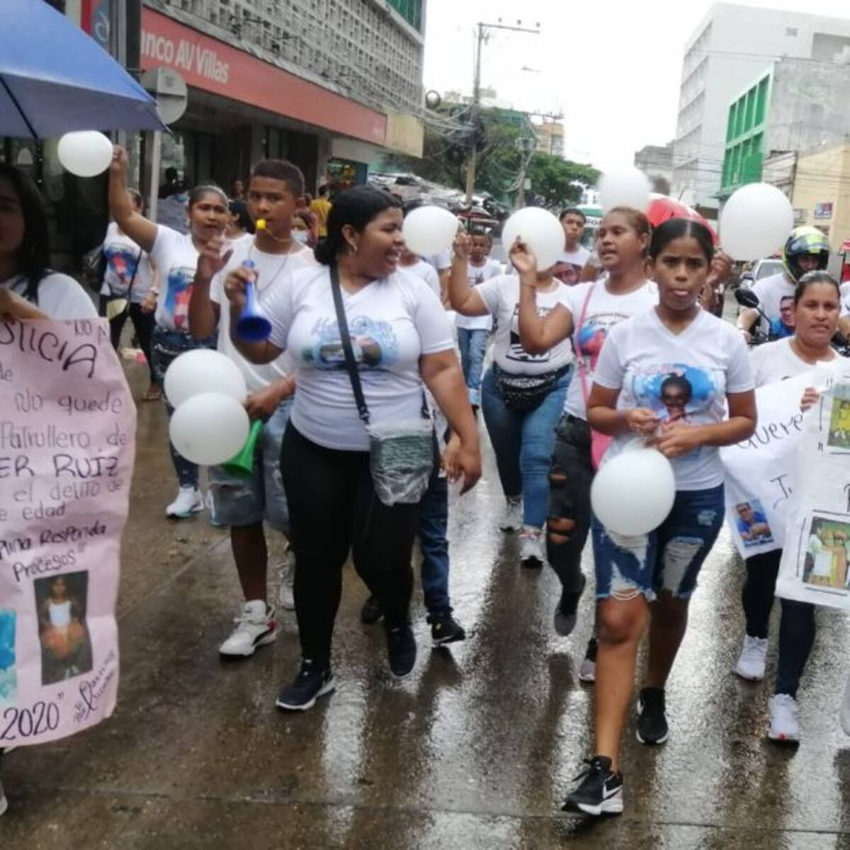 Realizan plantón en sede de la Policía en Barranquilla para pedir justicia