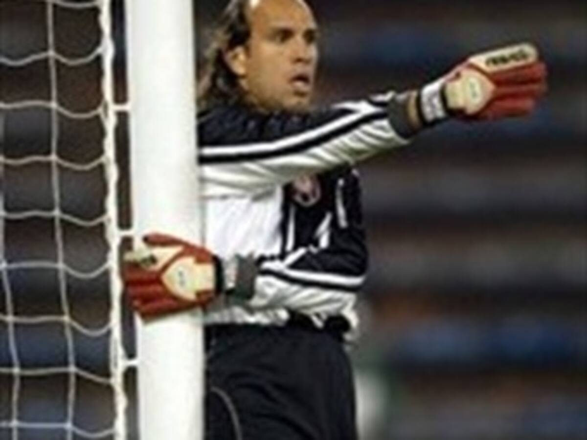 El portero colombiano Navarro Montoya anuncia su retiro del futbol profesional