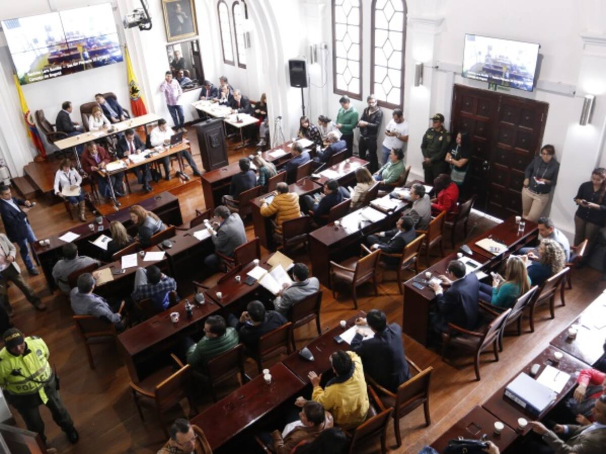 Concejo denuncia hueco fiscal por retardo en la implementación del Sitp