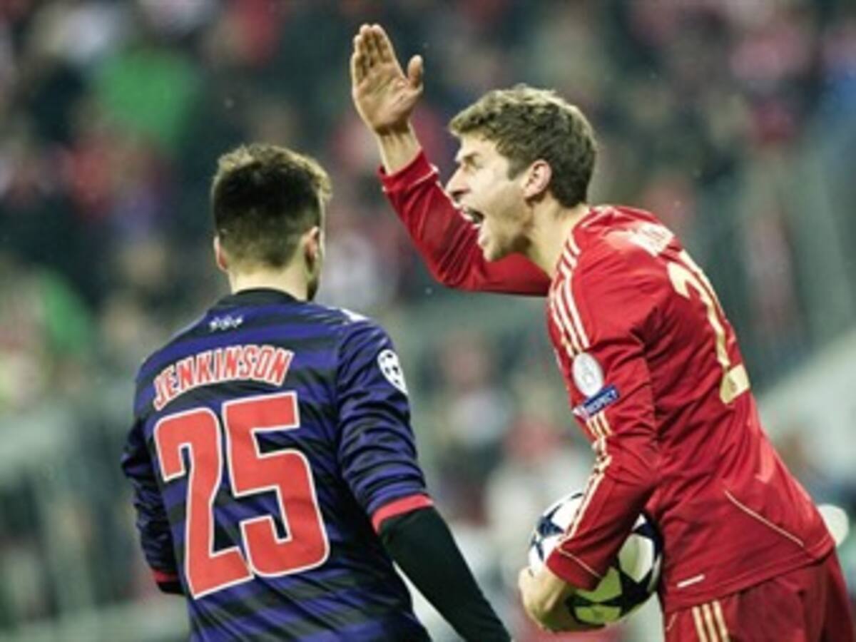 Triunfo pírrico del Arsenal, quedó eliminado de cuartos de Liga de Campeones