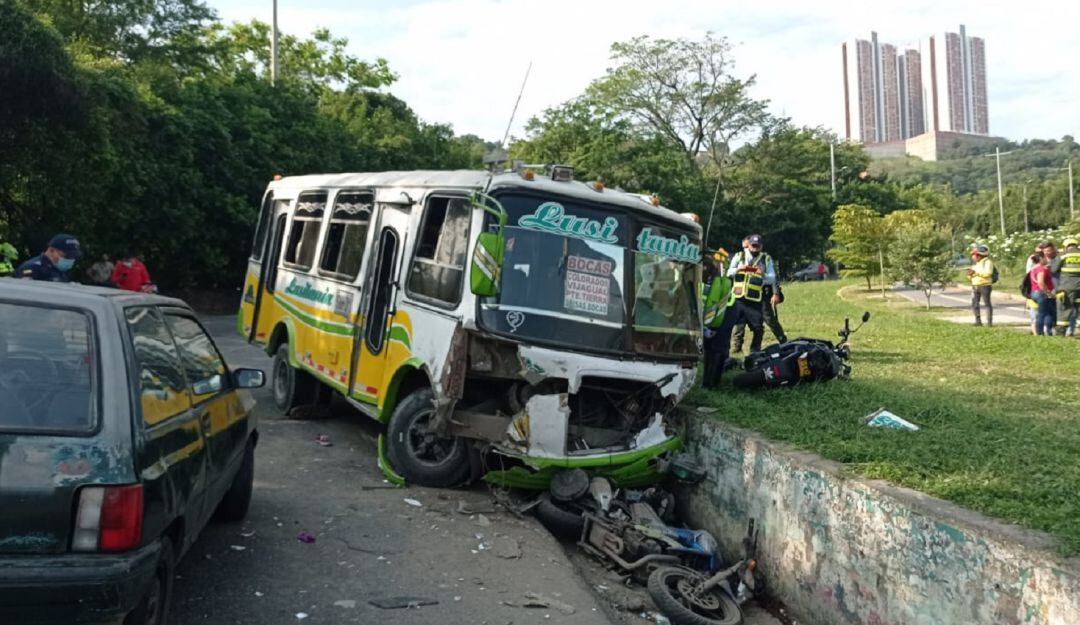 Bus de Lusitania accidentado 