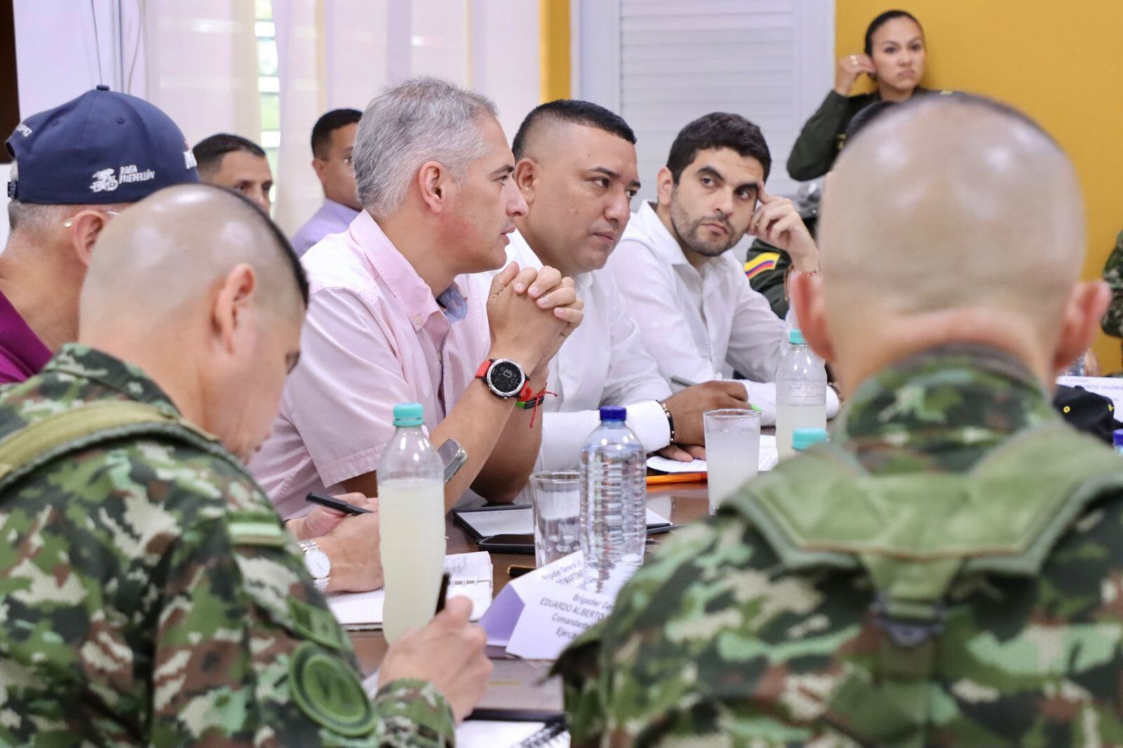 El gobernador de Antioquia, Andrés Julián Rendón, defiende la tasa para inyectarle recursos a la seguridad del departamento. Foto: cortesía.