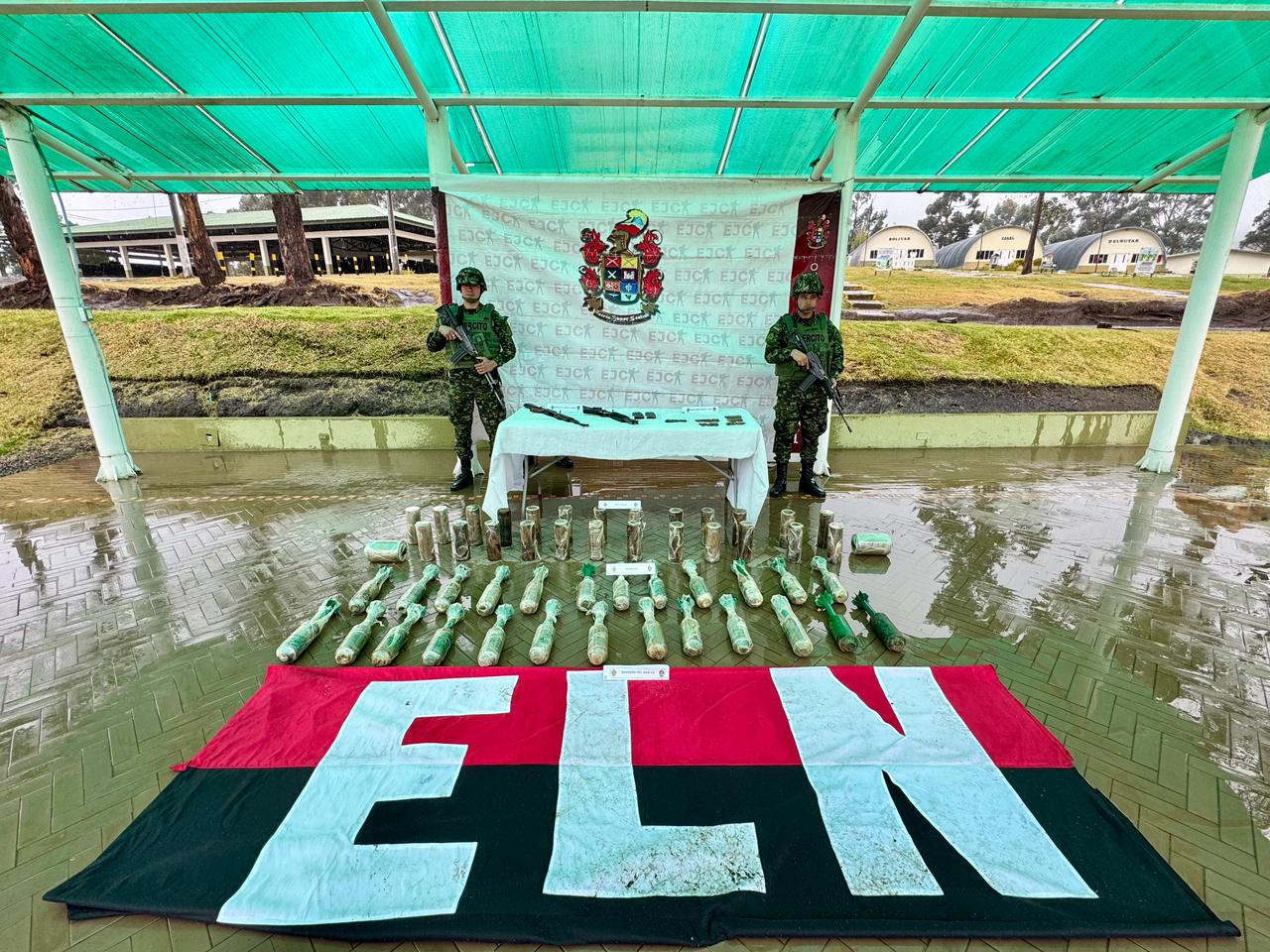 Decomiso de armas en Linares. FOTO: Ejército Nacional