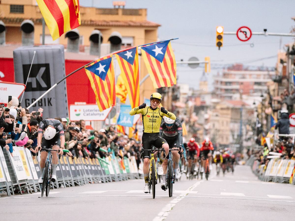 Matthew Brennan sorprende y se queda con la primera etapa de la Vuelta a Cataluña