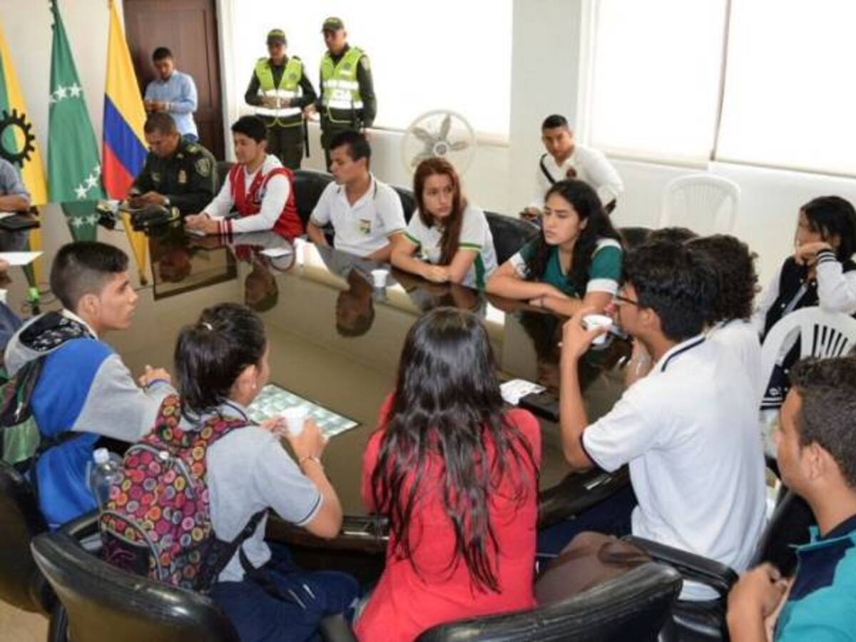 Ministerio de Educación asignará recursos para refaccionar colegios